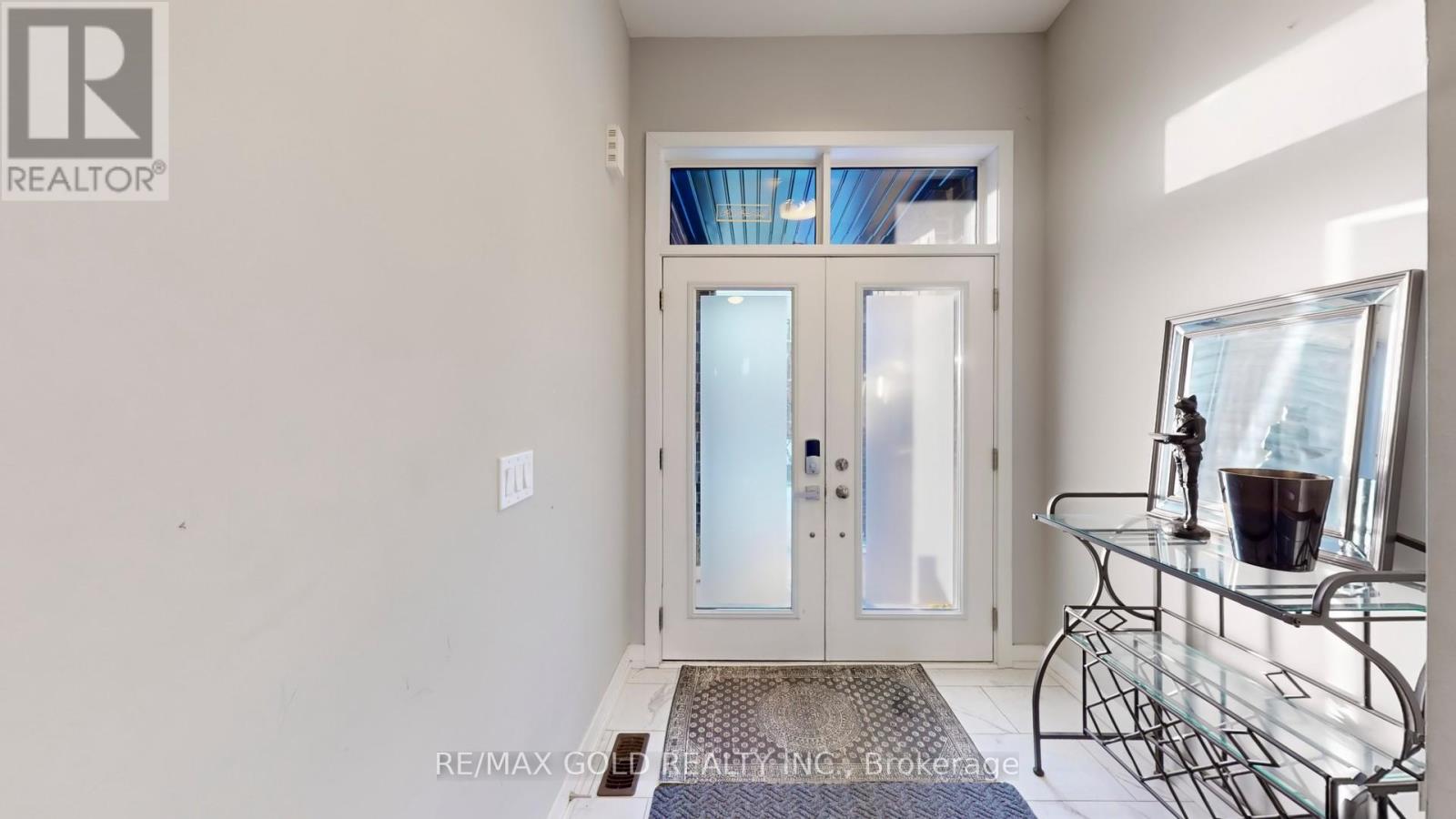 3 GLENNGARRY CRESCENT