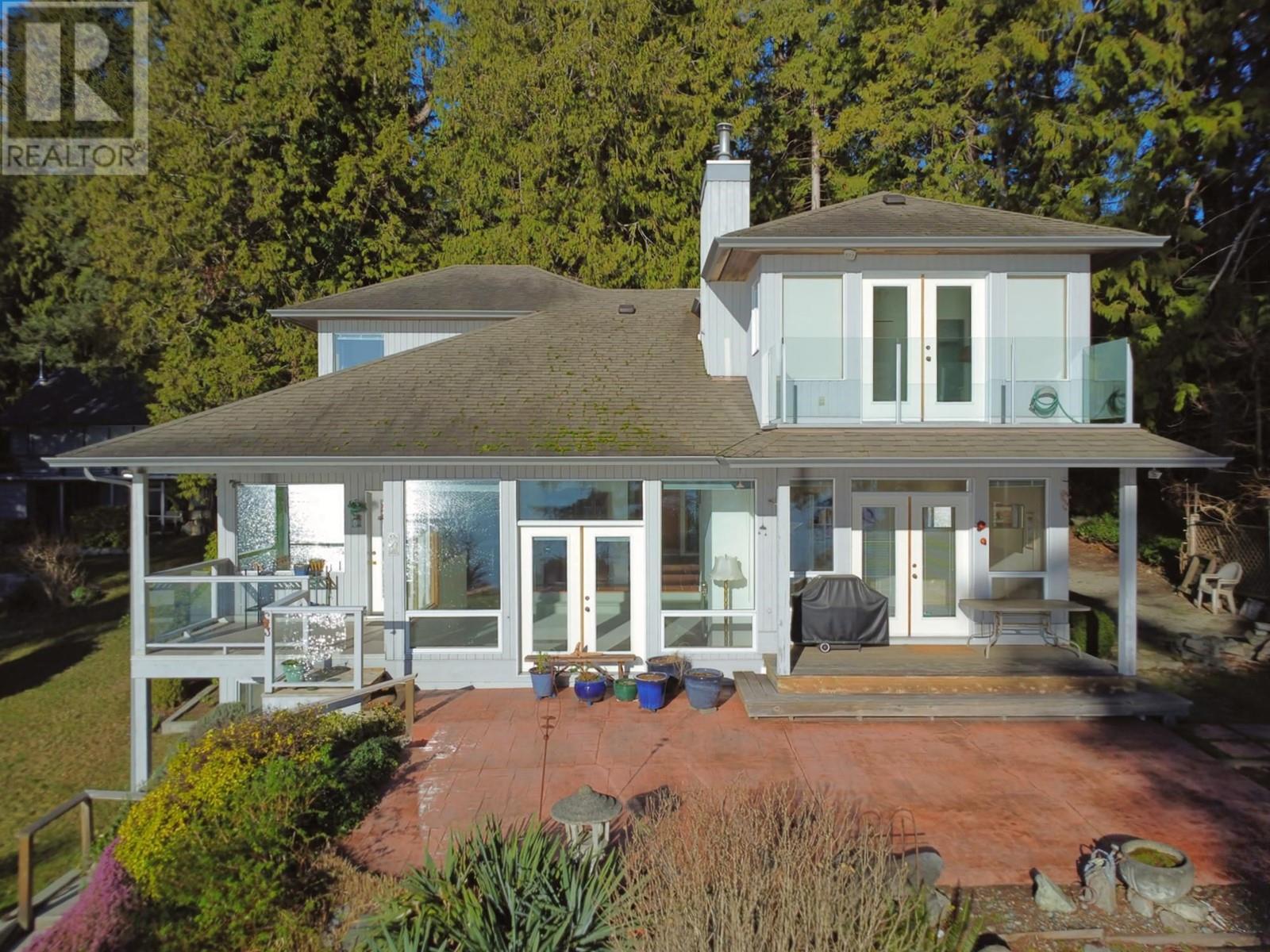 6417 SUNSHINE COAST HIGHWAY