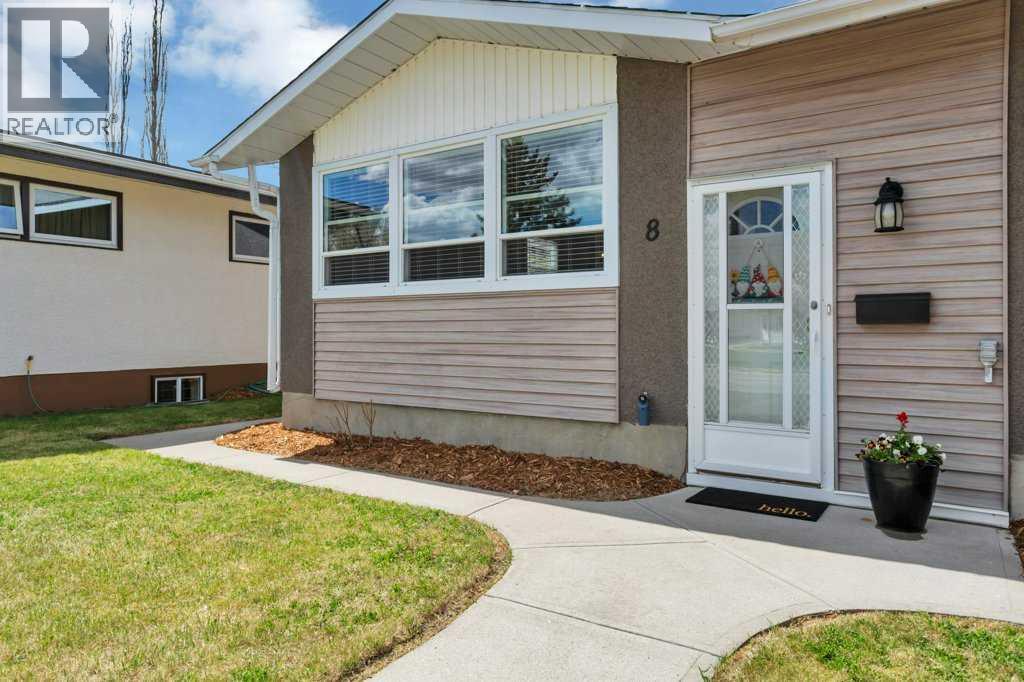 8 Forest Close