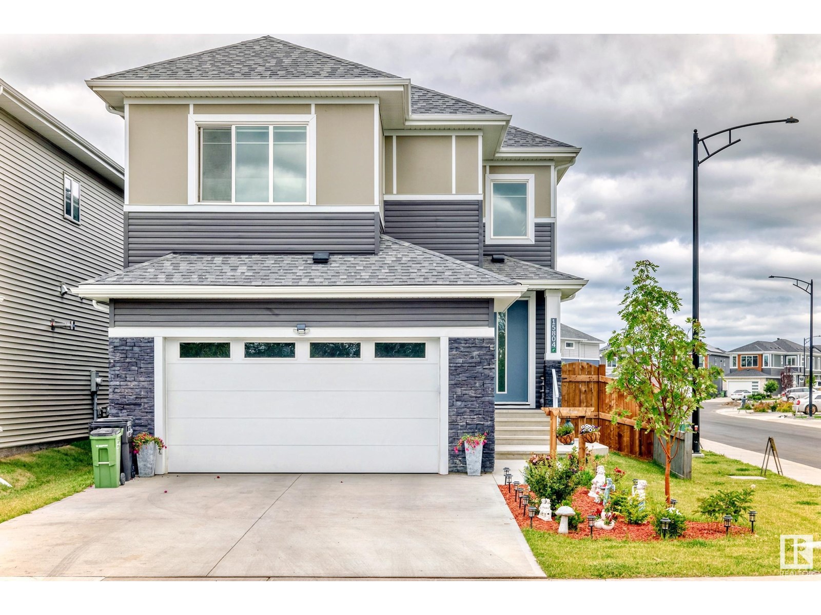 15804 34 AV SW SW