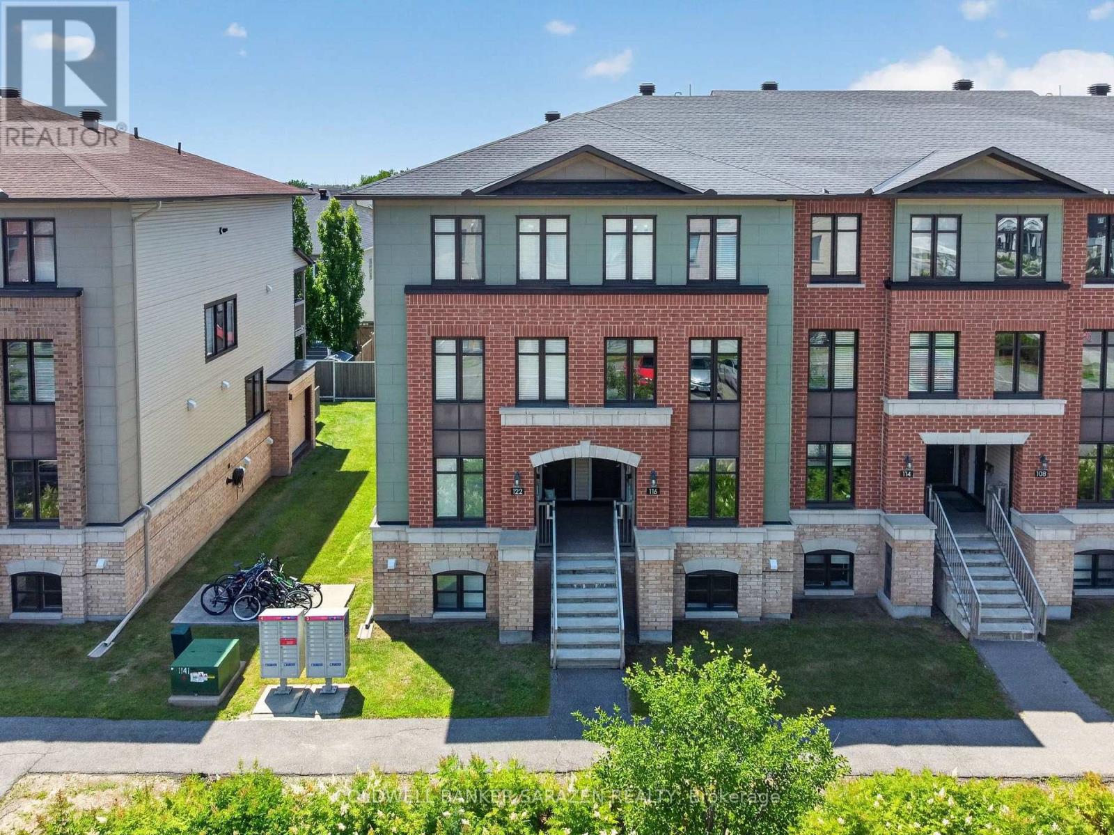 Photo 1 of 34 — 116 BLUESTONE PRIVATE, Ottawa, ON K4A0X7