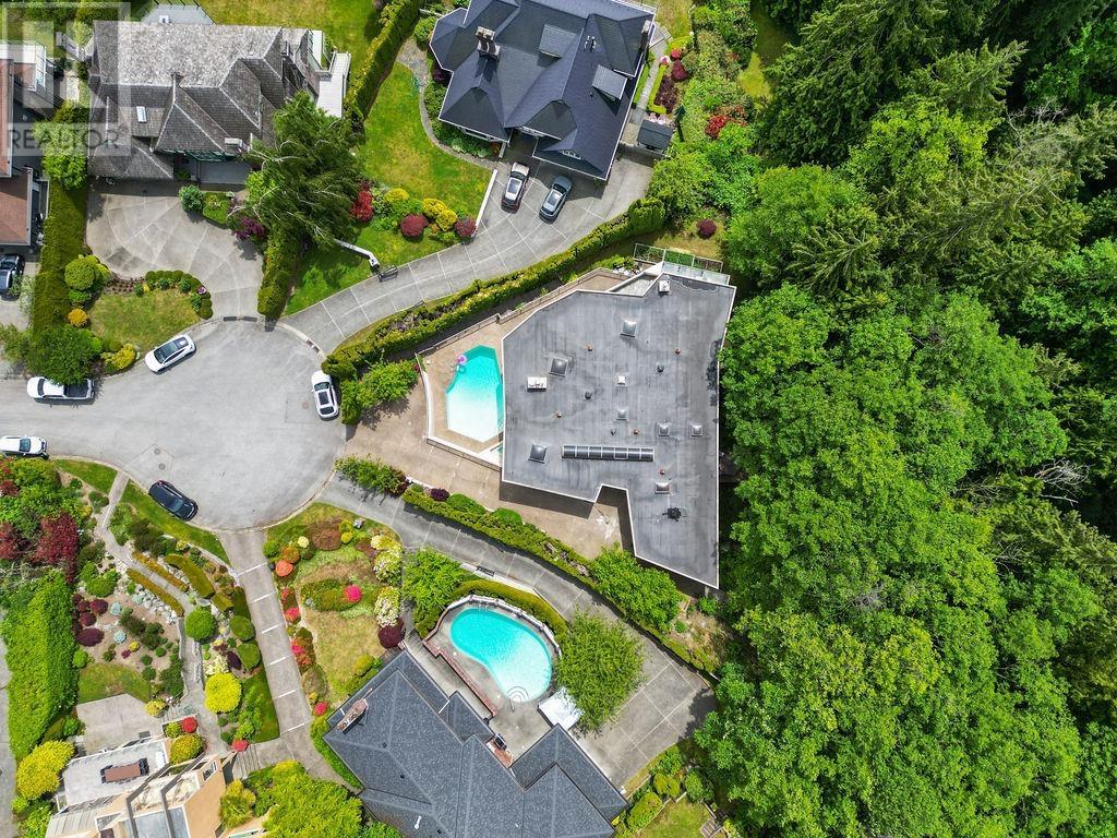 2490 WESTHILL COURT