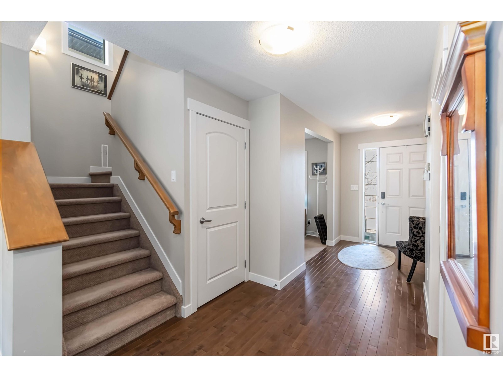 9760 220 ST NW