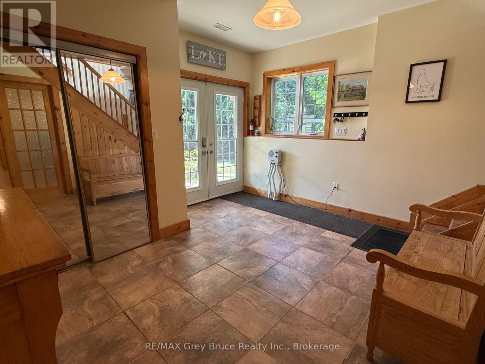 501192 GREY 1 ROAD