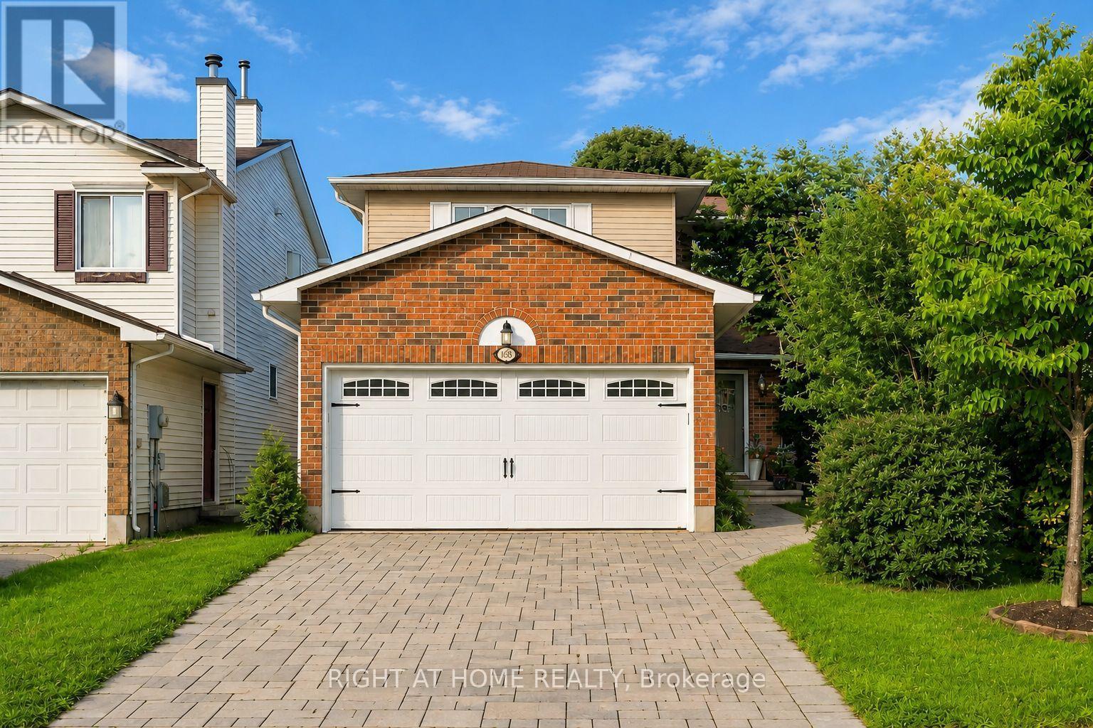 25 WATERTON CRESCENT