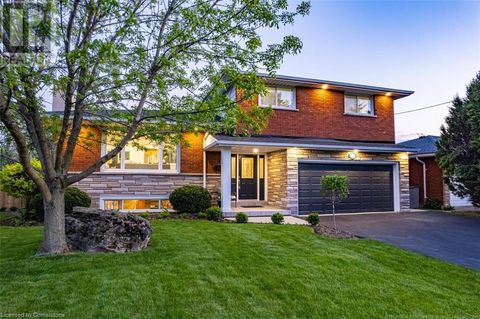 30 DONLEA Drive Hamilton ON L8T1K3