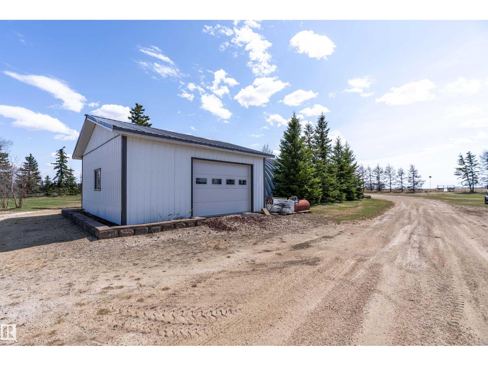 25057 TWP RD 490
