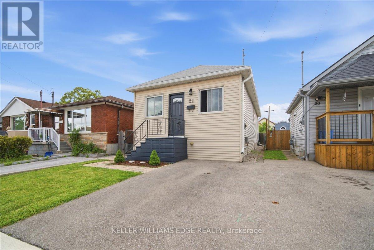 22 DELENA AVENUE N