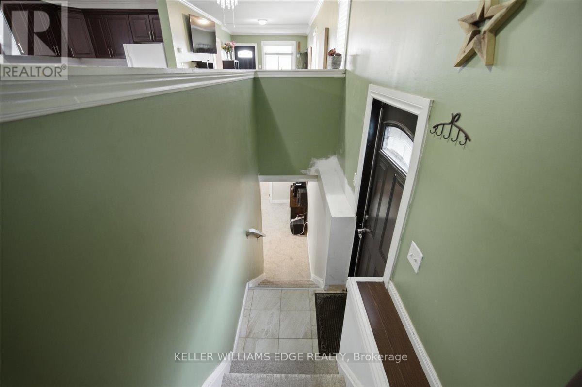 22 DELENA AVENUE N