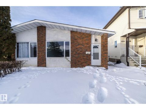 10514 153 ST NW Edmonton AB T5P2C3