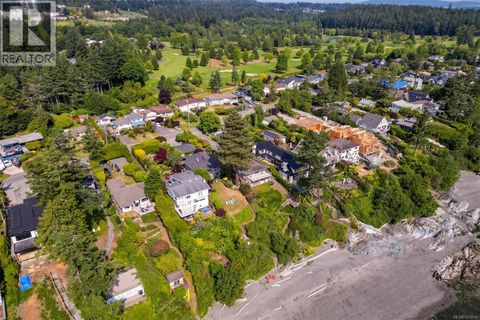 5299 Parker Ave Saanich BC V8Y2N1