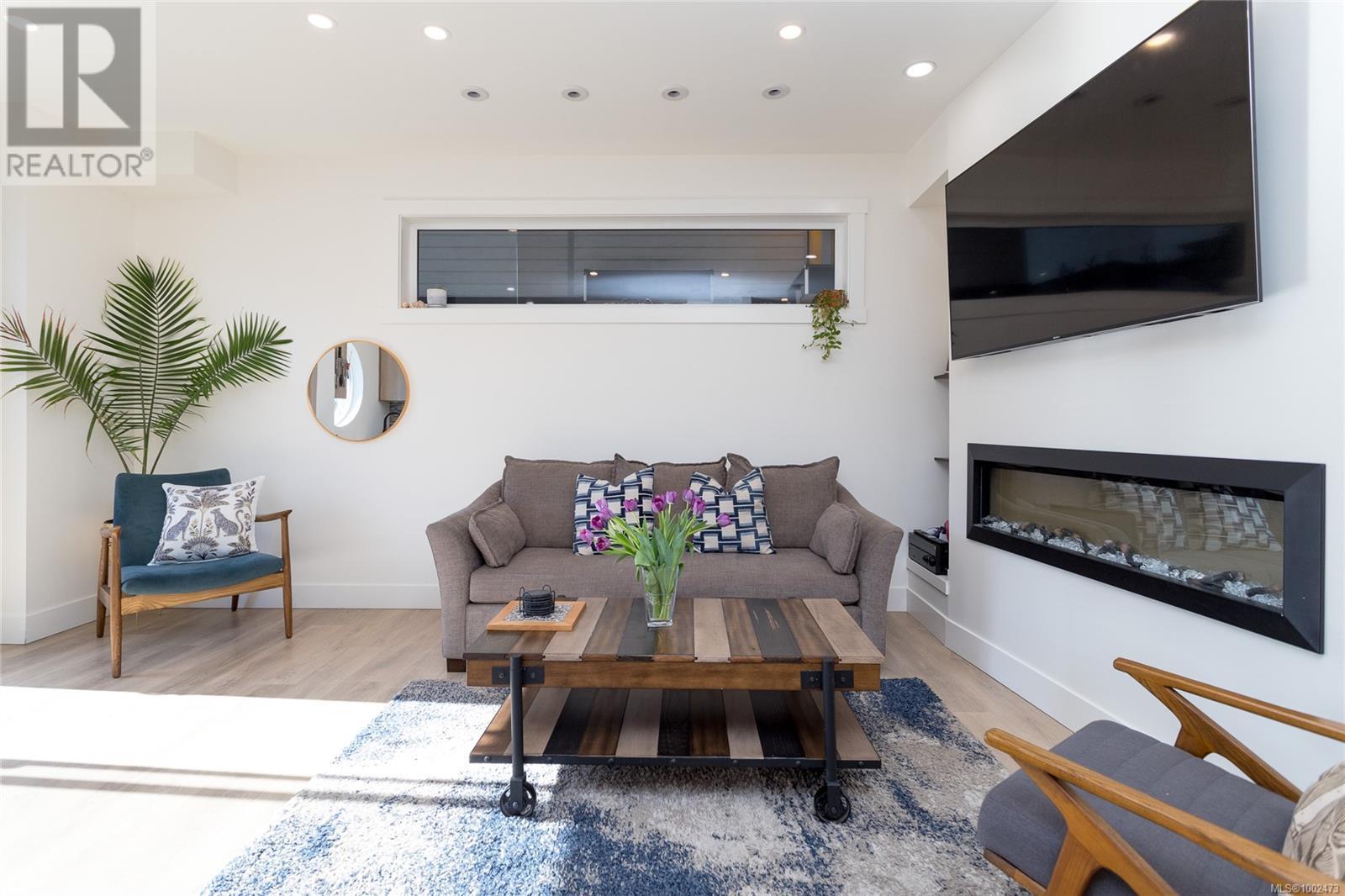 102 3332 Radiant Way