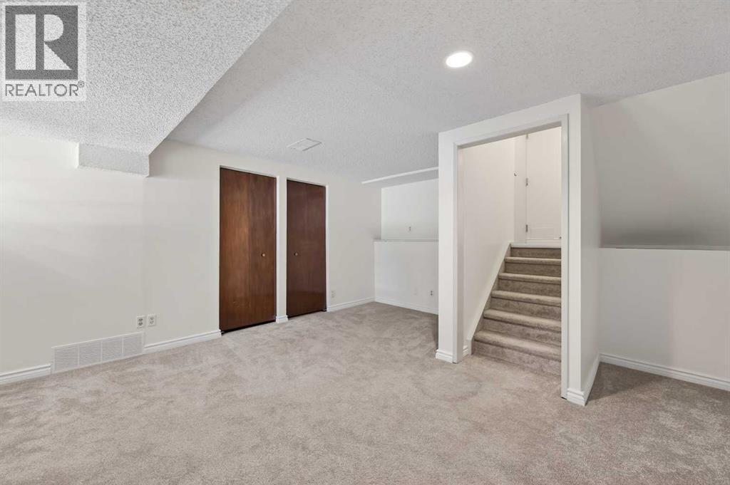 14 Canterbury Gardens SW