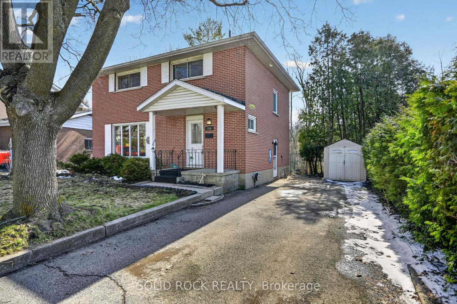209 REYNOLDS DRIVE E