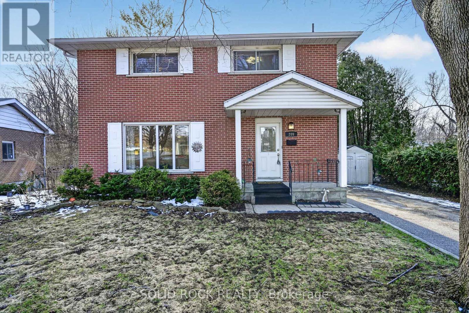 209 REYNOLDS DRIVE E