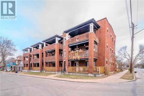 41 ALBERT Street Hamilton ON L8M2Y1
