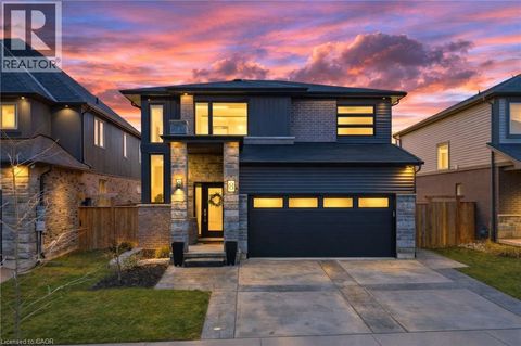 8 MYRTLE Street Fonthill ON L0S1E6