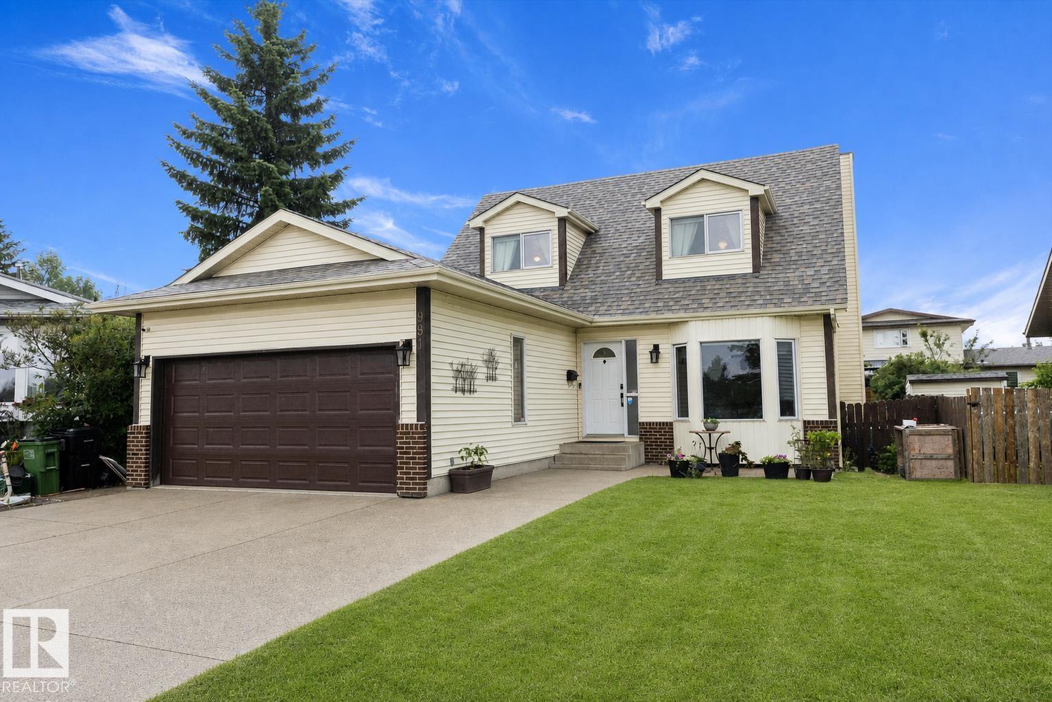 9811 158 AV NW
