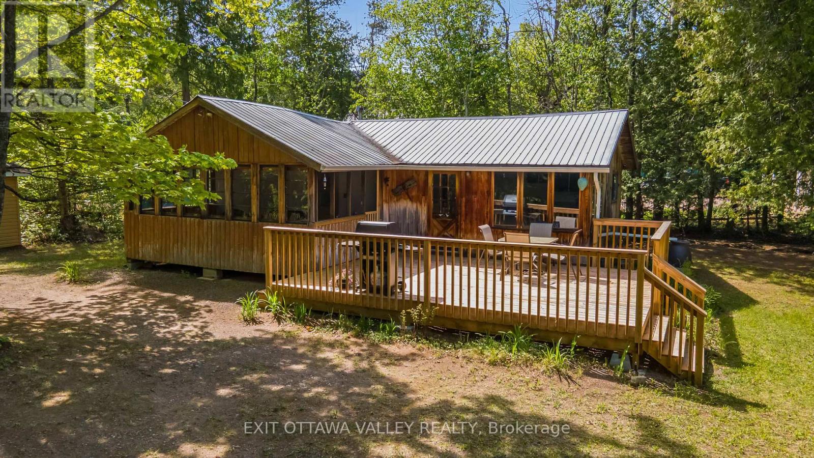 Photo 1 of 50 — 112 ARBOR VITAE ROAD, Madawaska Valley, ON K0J1B0