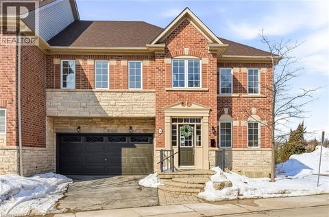 300 RAVINEVIEW Way Unit# 34 Oakville ON L6H7J1