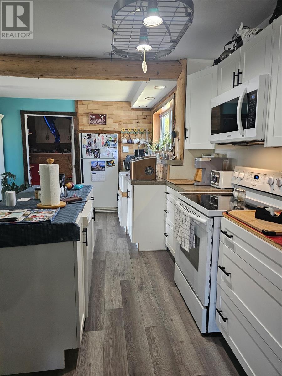 3 Dennis Road