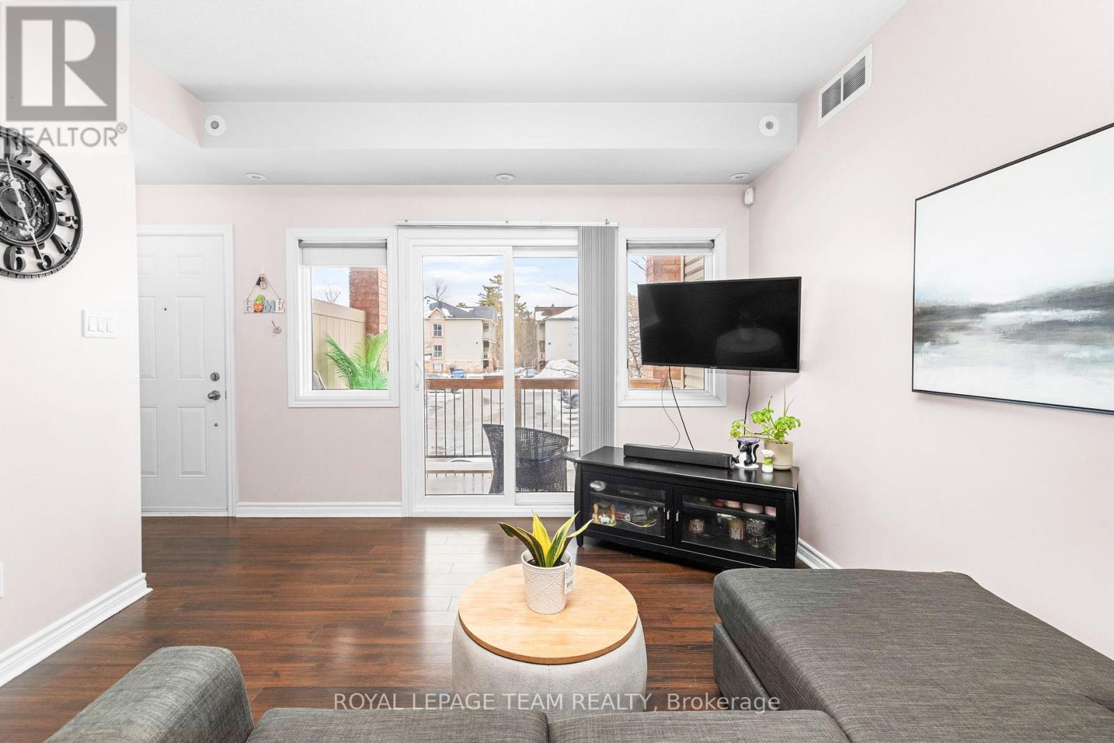 E - 1103 STITTSVILLE MAIN STREET