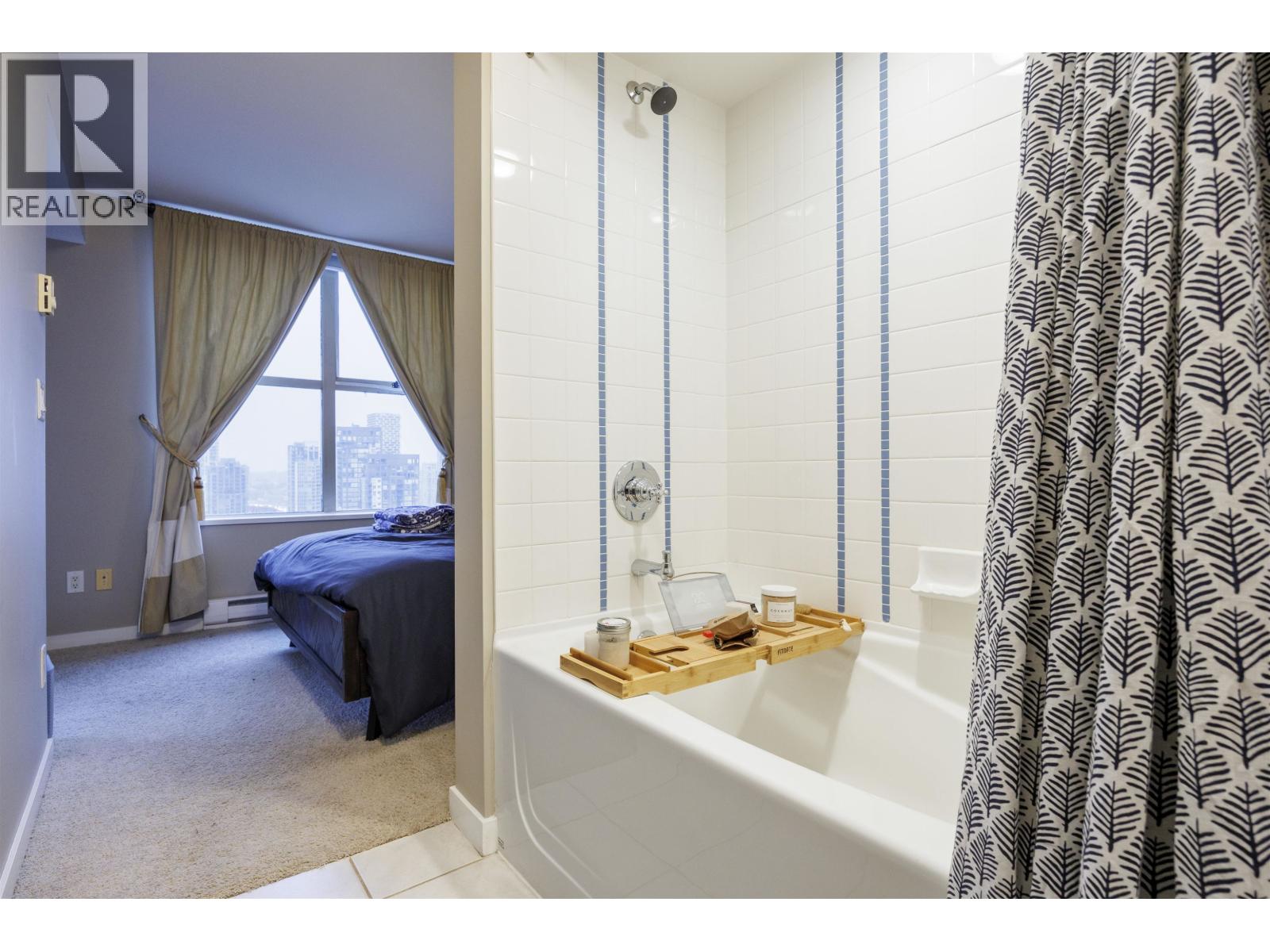 2801 969 RICHARDS STREET