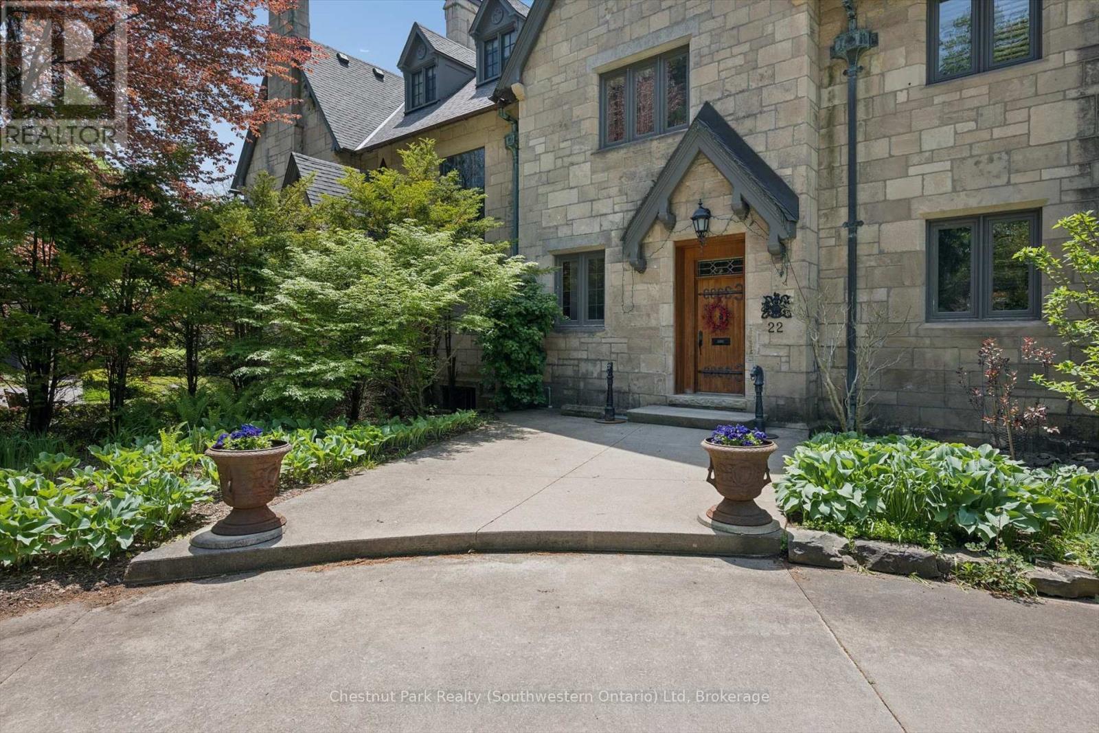 22 STUART STREET
