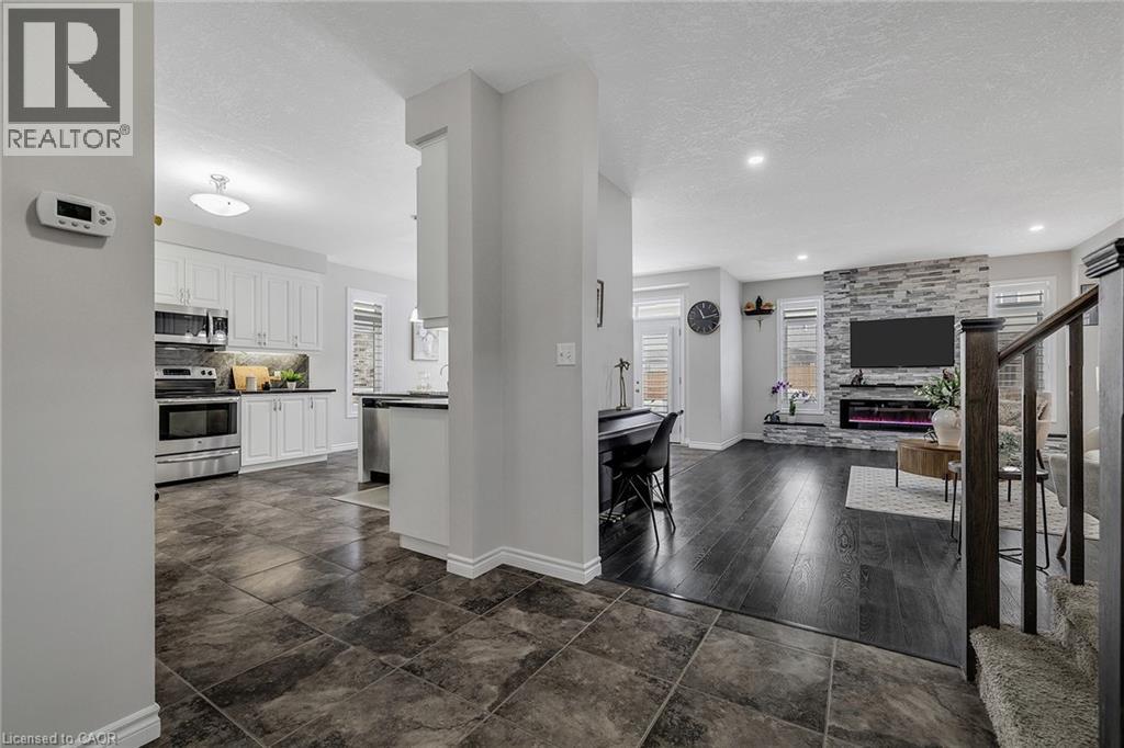 297 THOMAS SLEE Drive