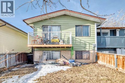 D, 903 44 Street SE Calgary AB T2A5K7