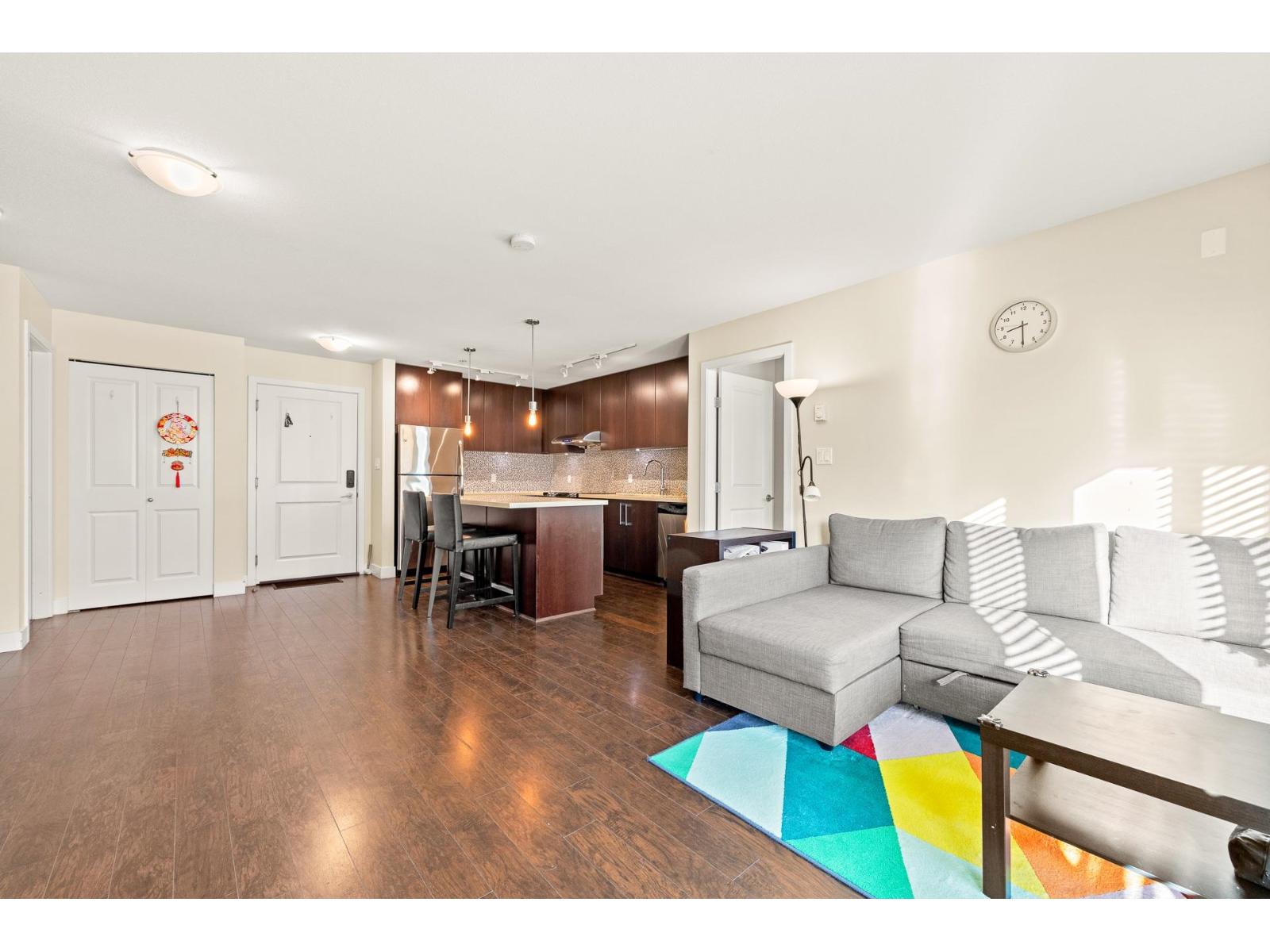 219 15735 CROYDON DRIVE