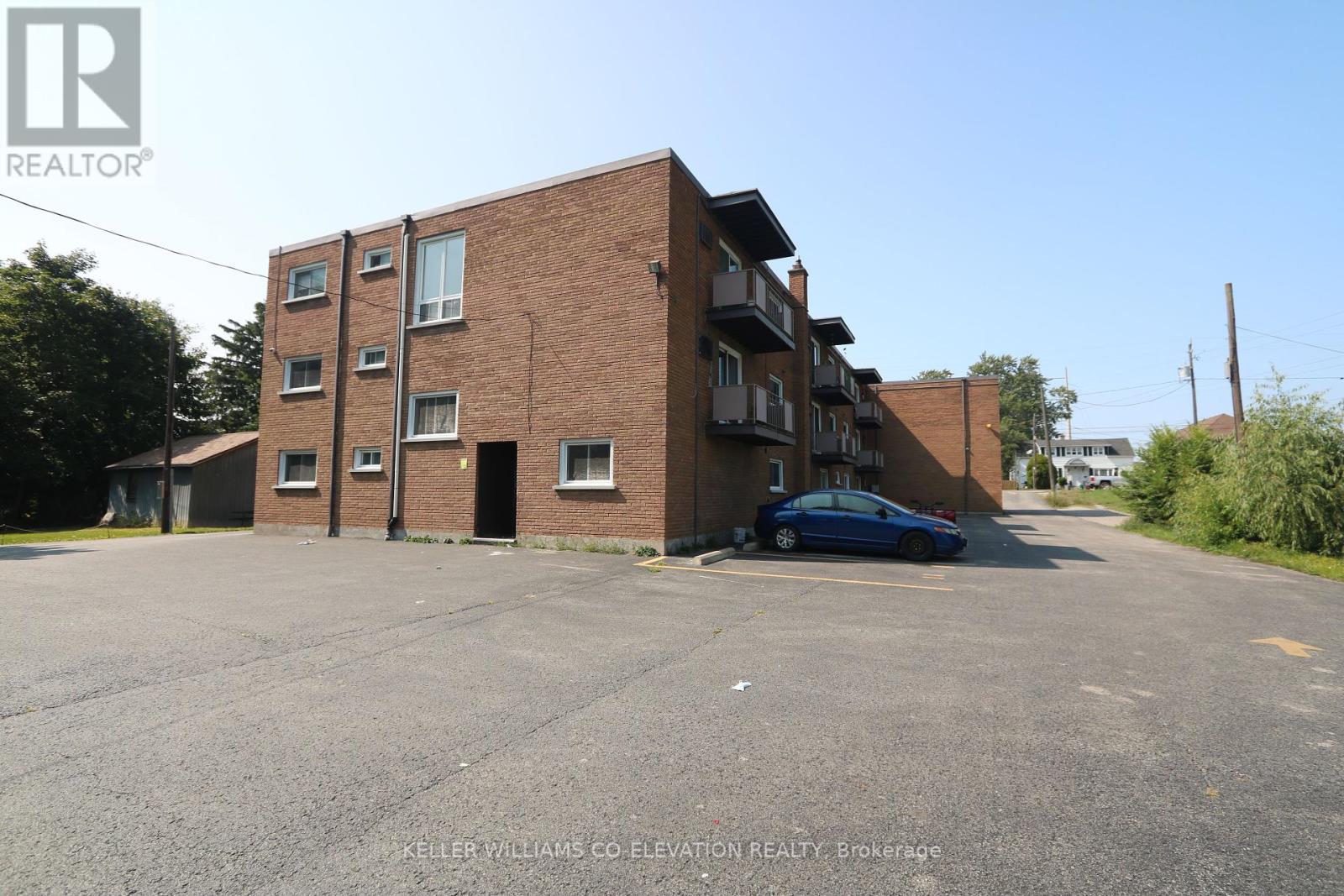 426 QUEENSTON STREET