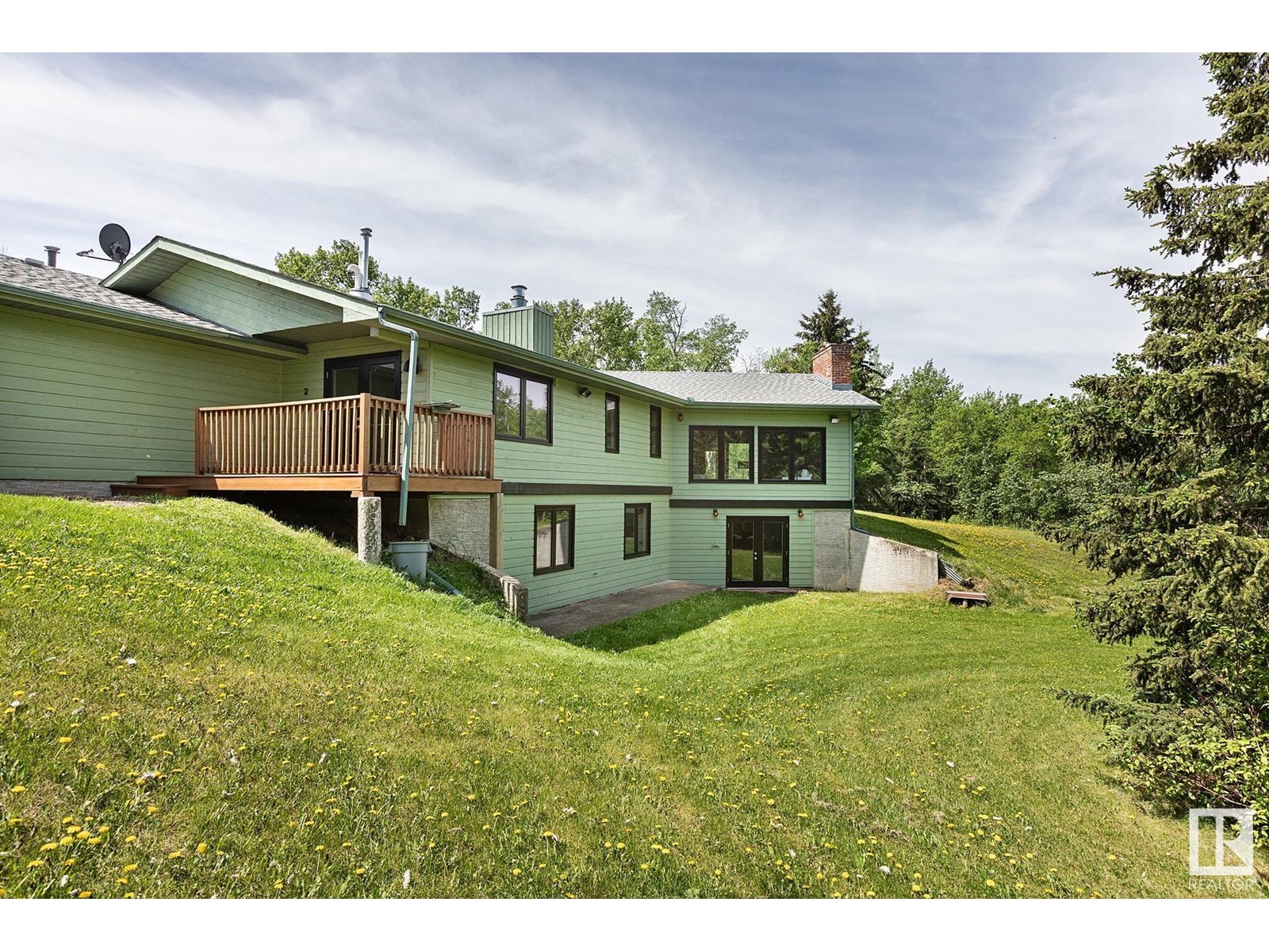 #38 22430 TWP RD 520