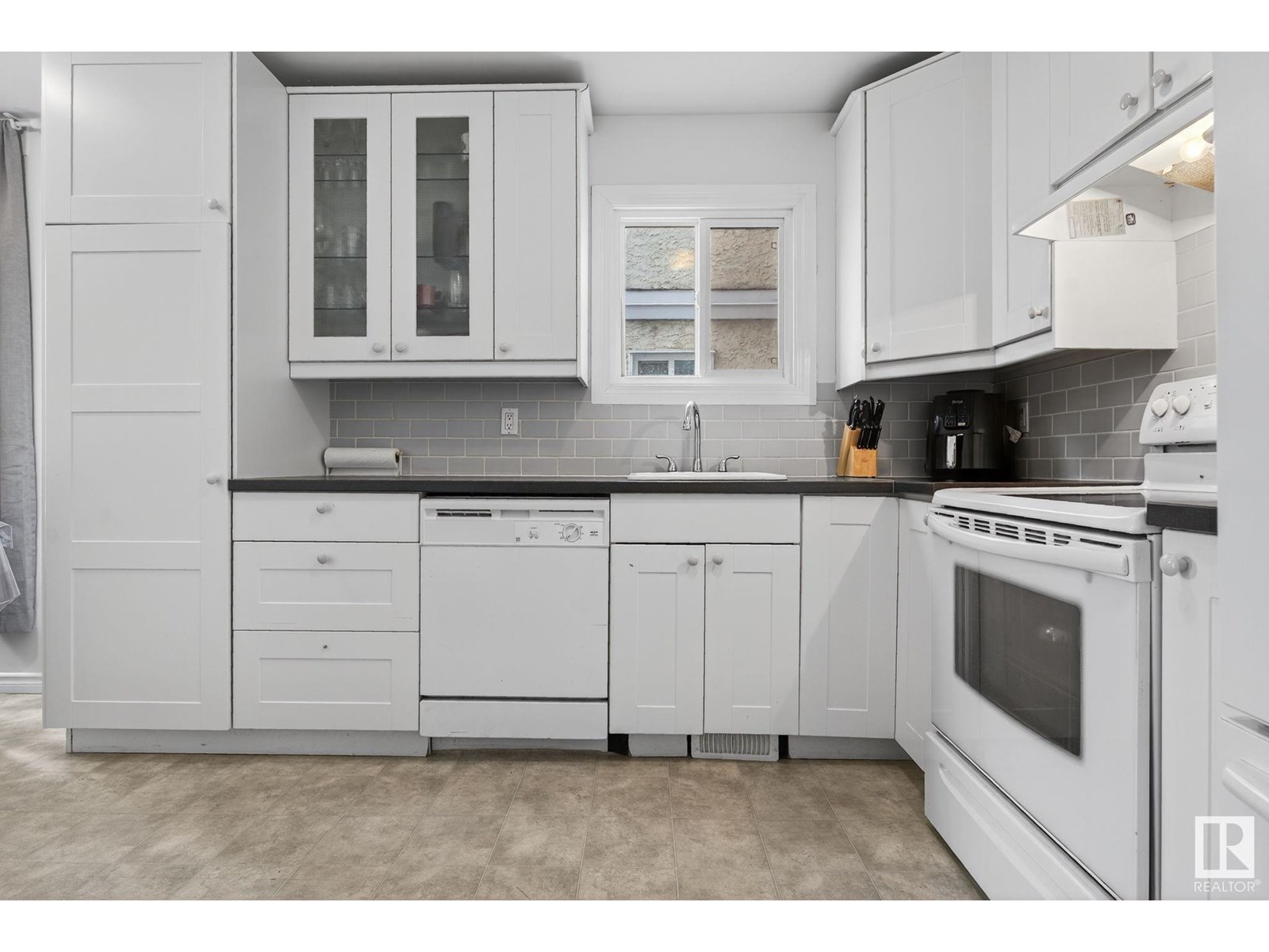 182 LANCASTER TC NW