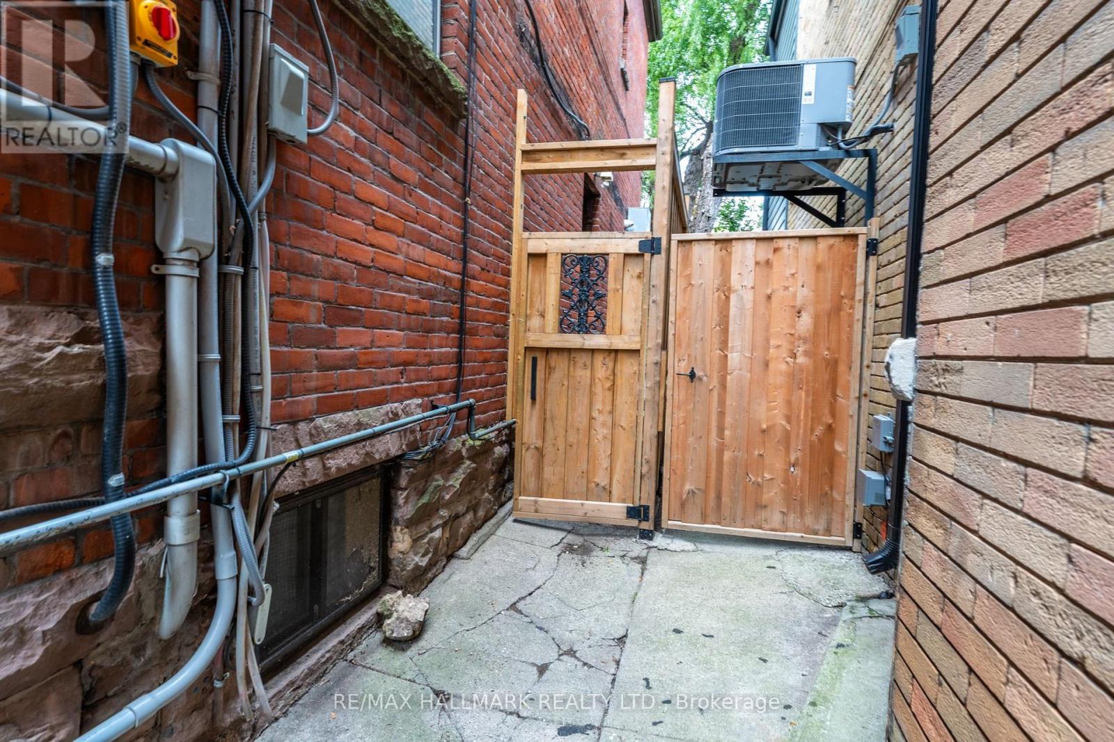 LOWER - 98 WINCHESTER STREET