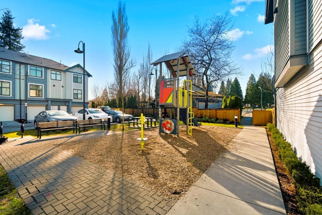 701 2267 MCKENZIE ROAD