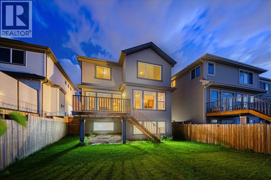 138 Copperpond Street SE