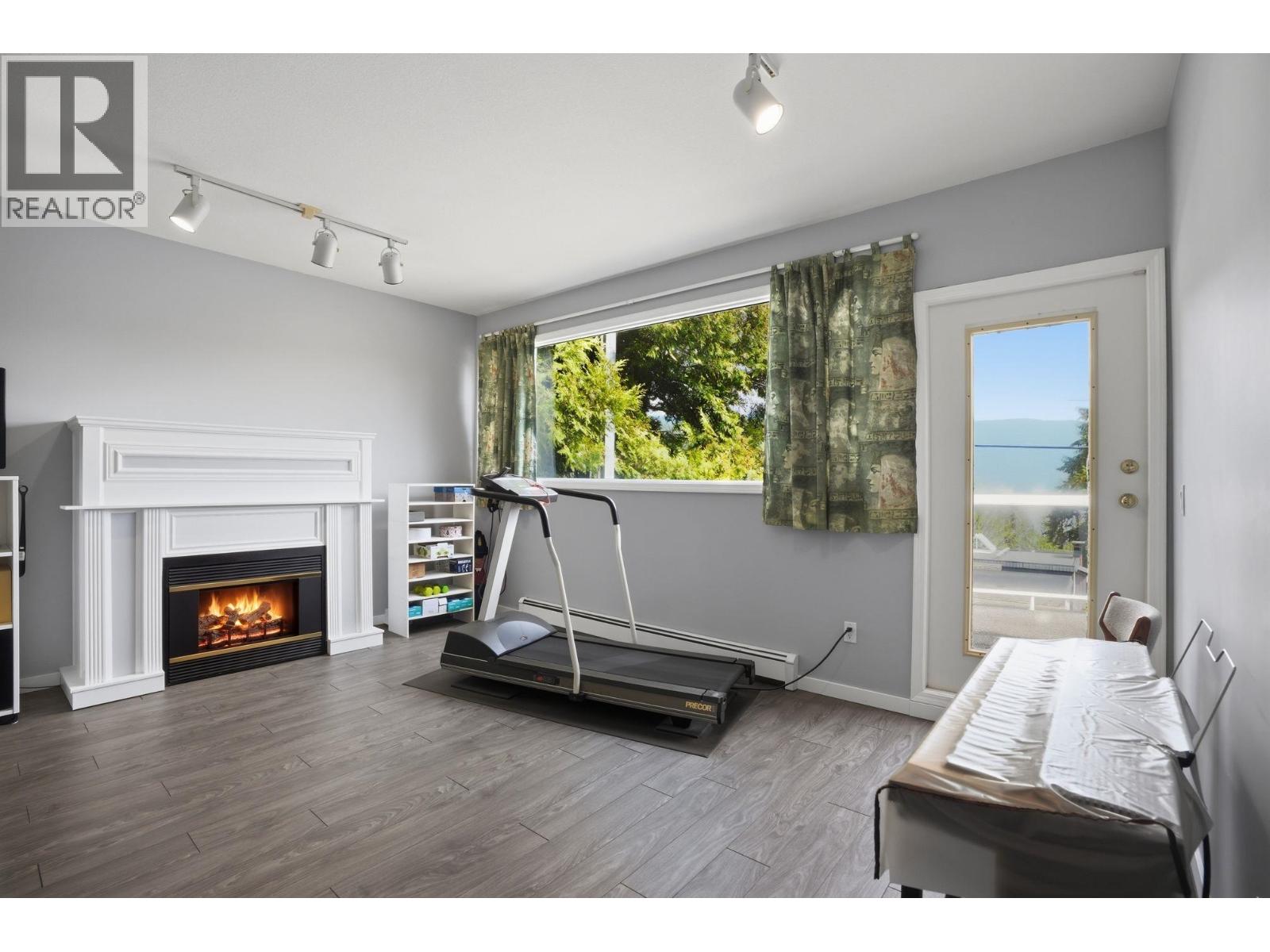 2341 CALEDONIA AVENUE