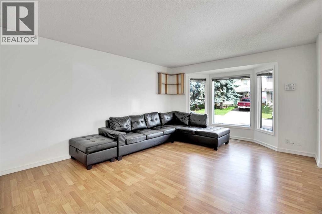 18 Erin Ridge Road SE