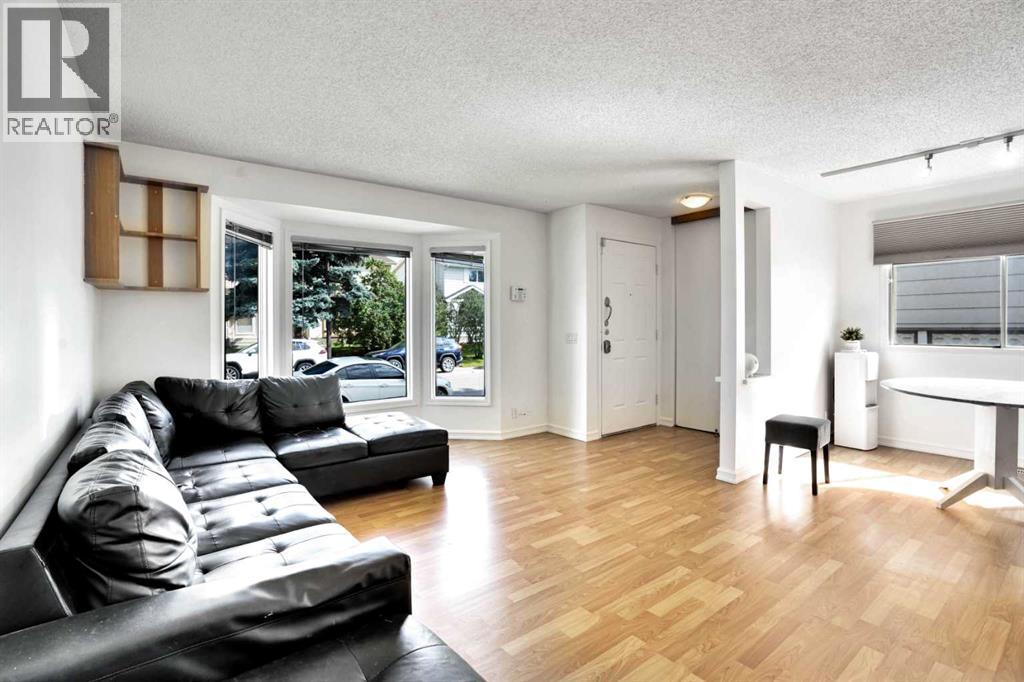 18 Erin Ridge Road SE