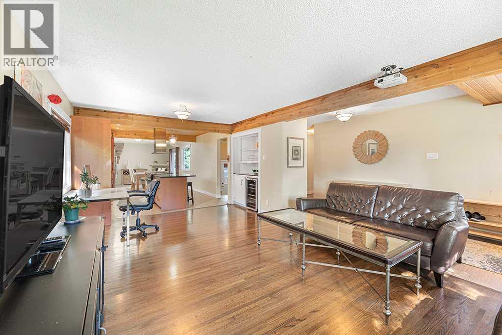 16 Roseview Drive NW