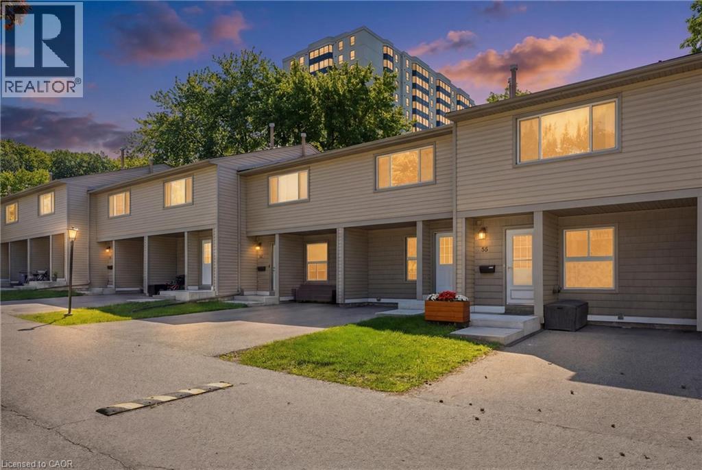 15 GREEN VALLEY Drive Unit# 34