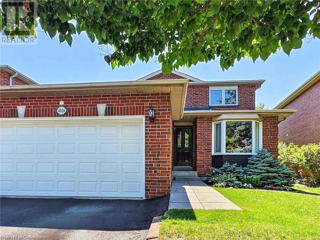 4026 RENFREW Crescent