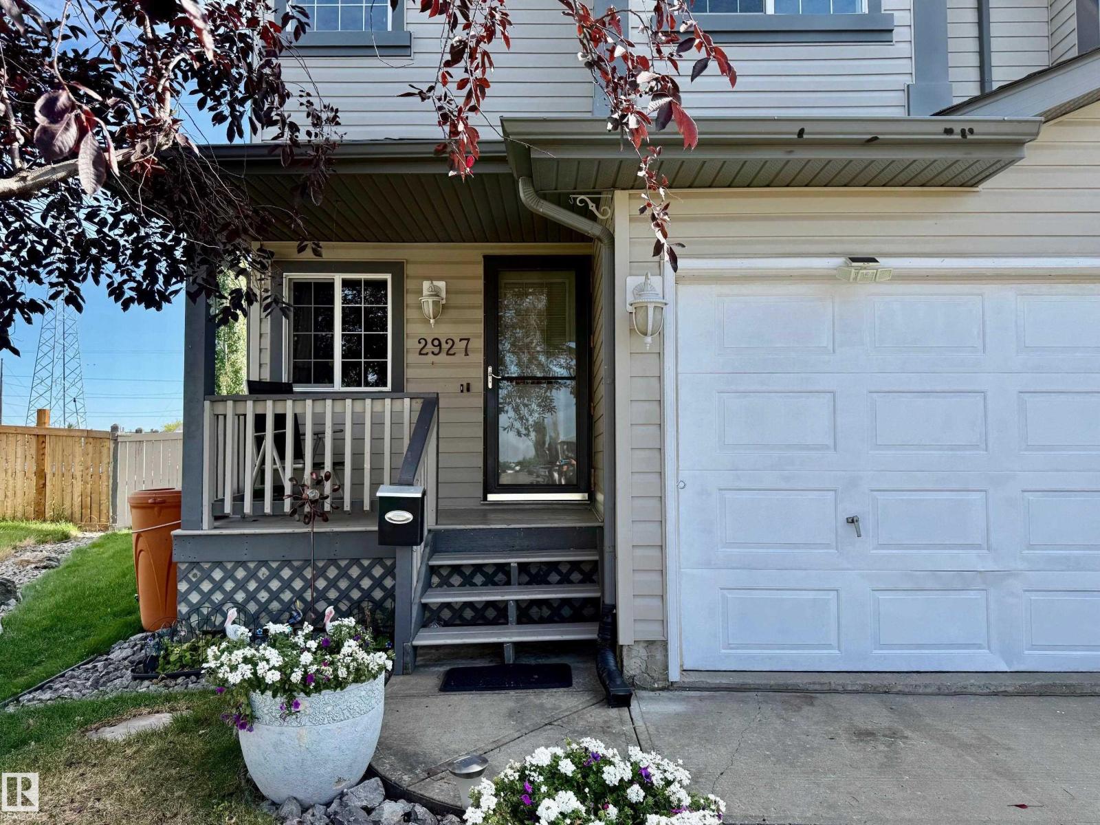 2927 30 ST NW