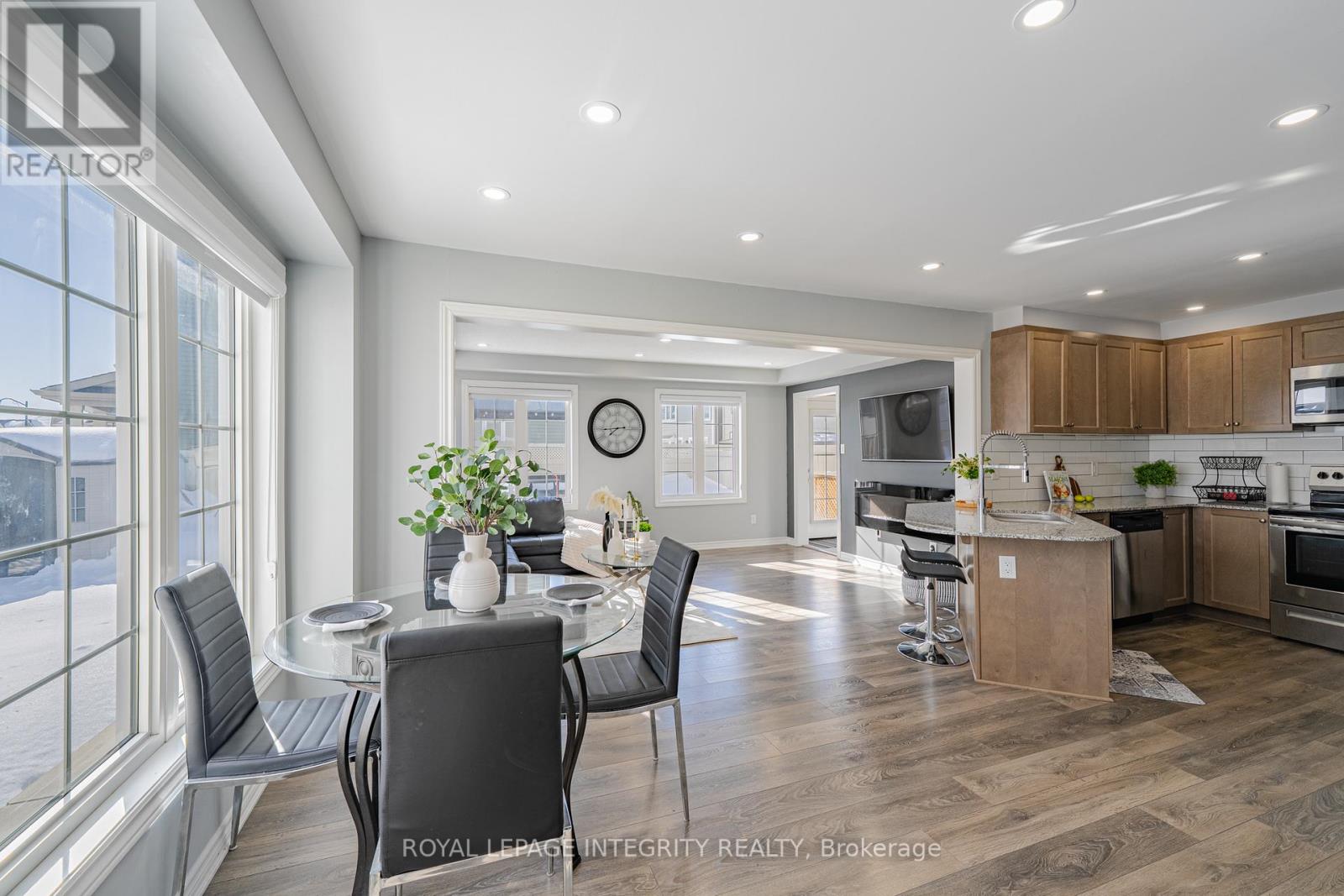 274 BRASSY MINNOW CRESCENT