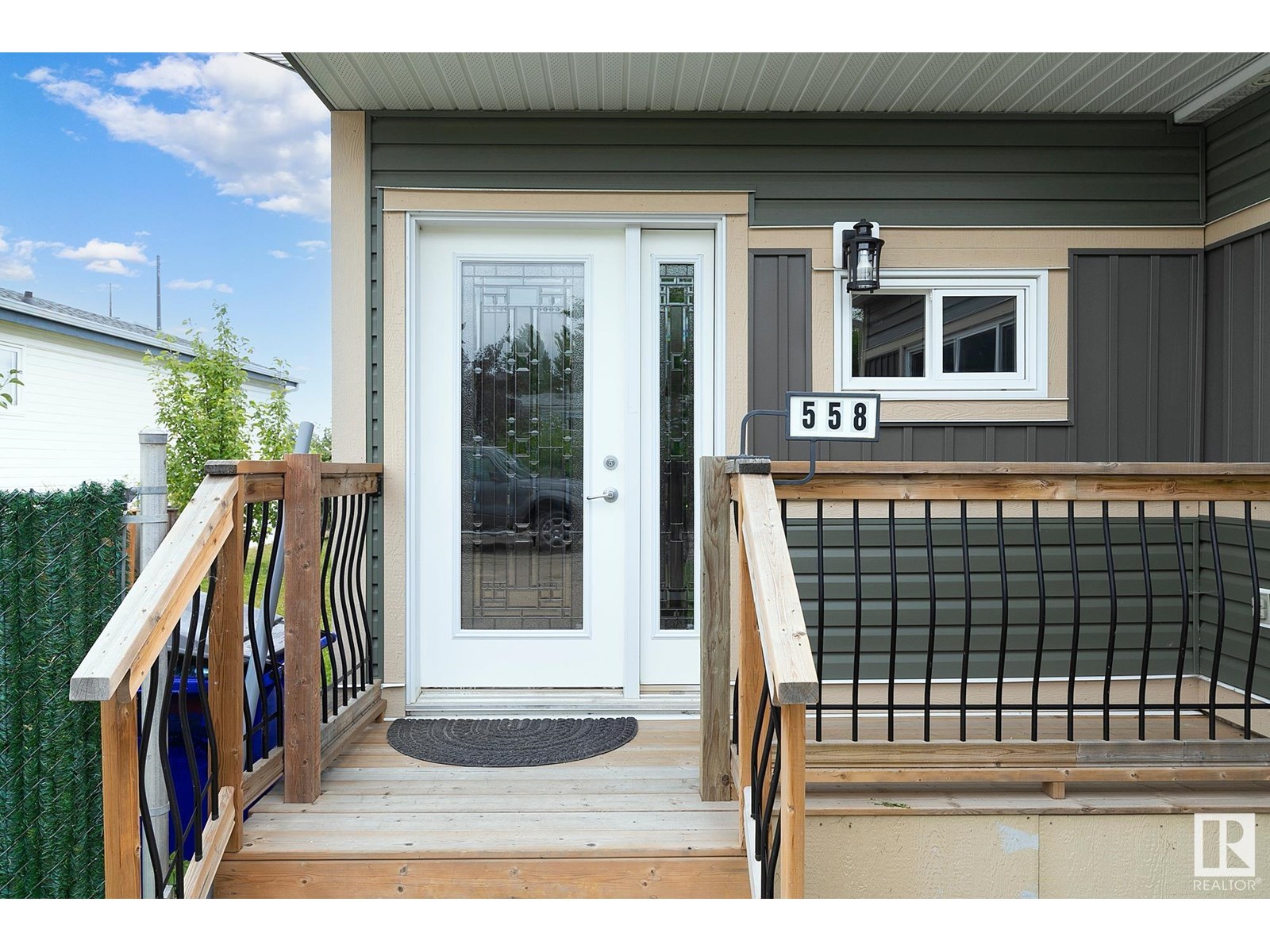 558 Evergreen PA NW