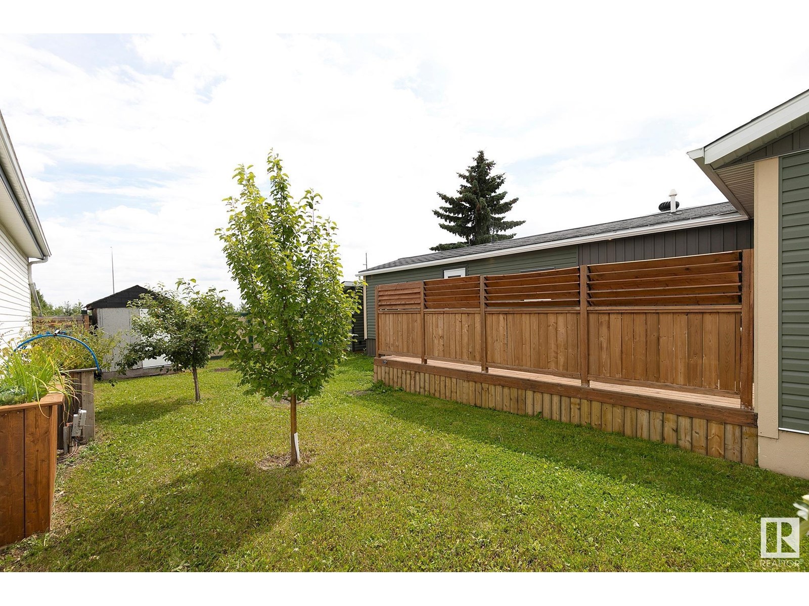 558 Evergreen PA NW
