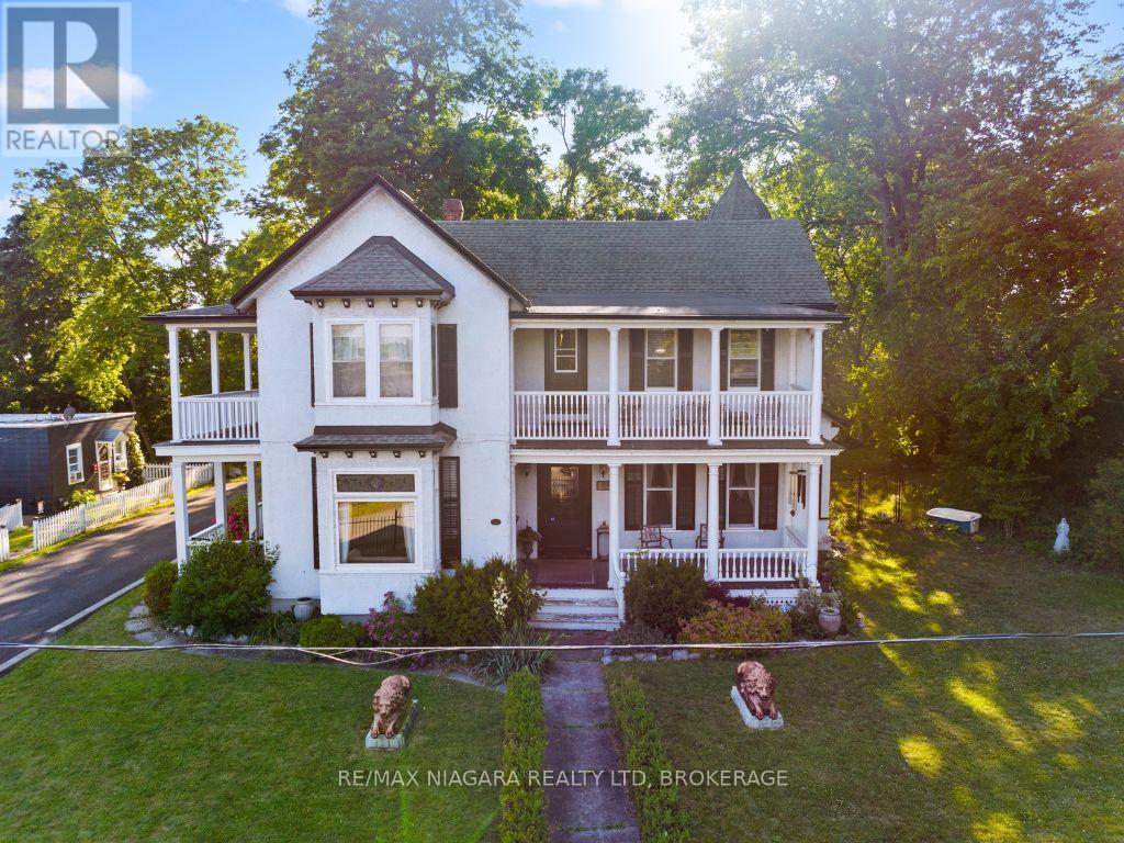 Photo 1 of 38 — 14 CATHARINE STREET, Port Colborne (Sugarloaf), ON L3K4J7