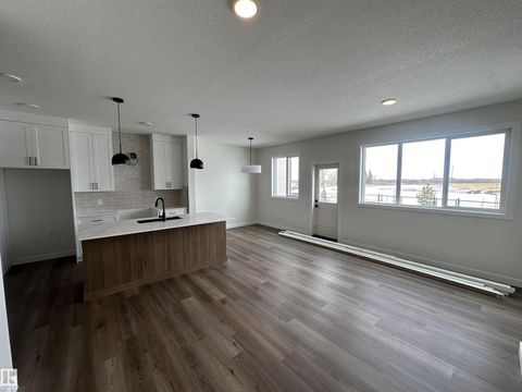 61 SUMAC CL Fort Saskatchewan AB T8L0Z9