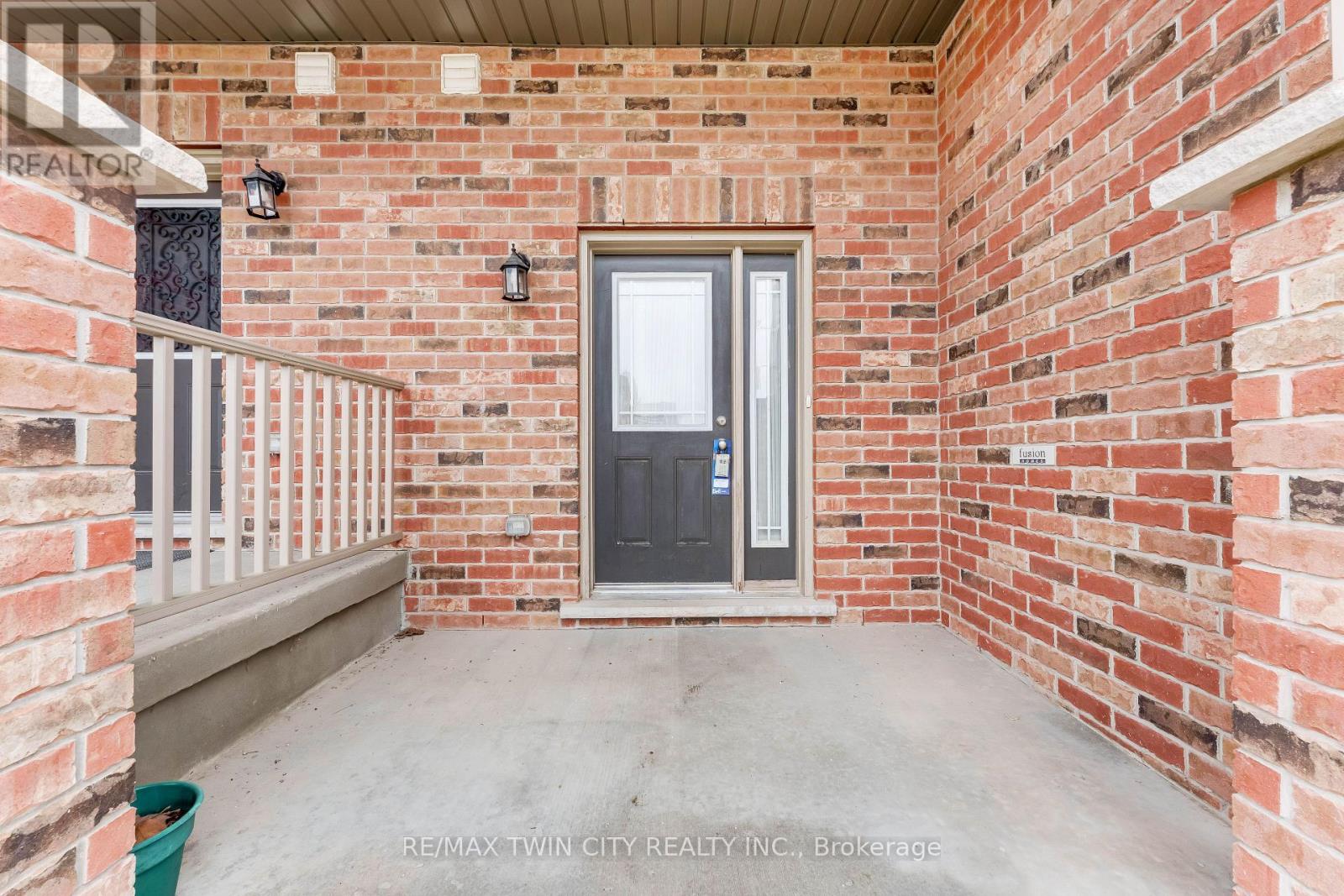 17 VALLEYBROOK DRIVE